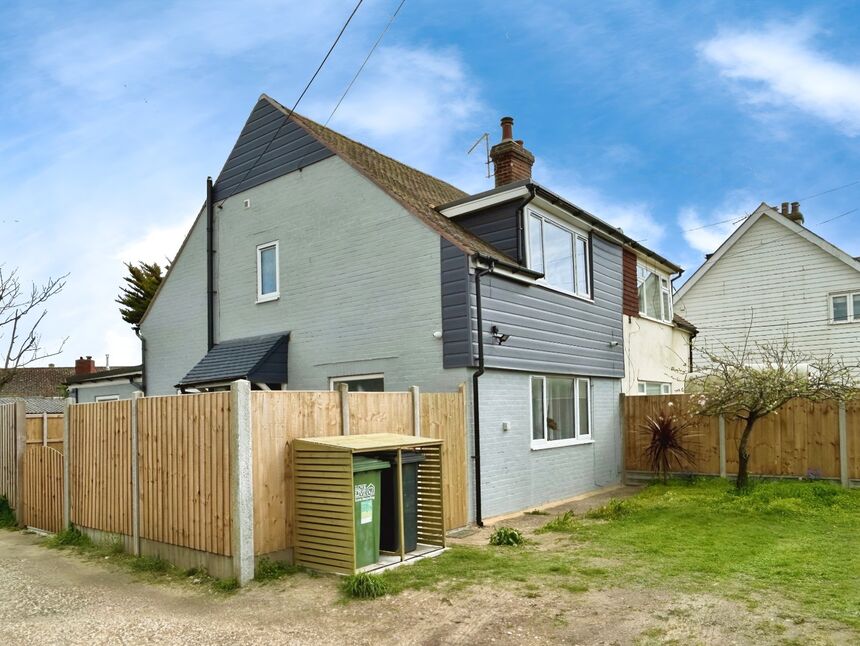 House Marchants Drive in Rother