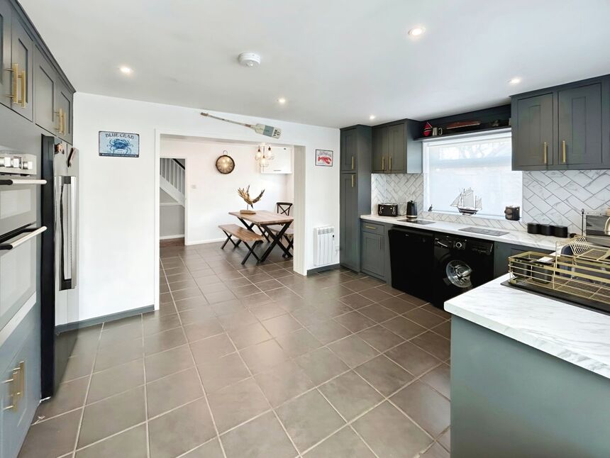 House Marchants Drive in Rother