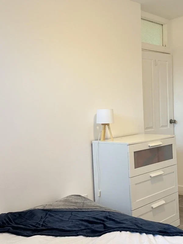 Room Ramsey Street in Greater London