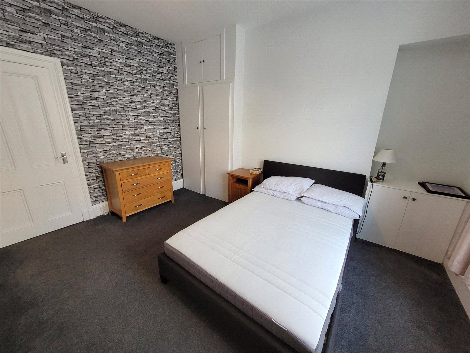 Flat Irvine Place in Aberdeen City