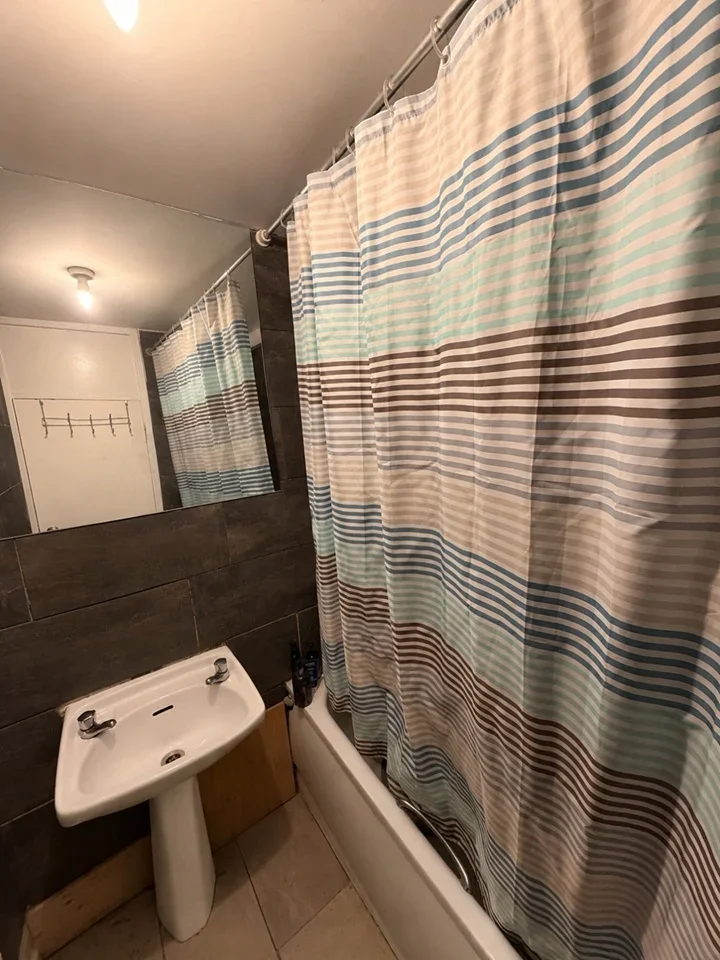Room Mulgrave Road in Greater London