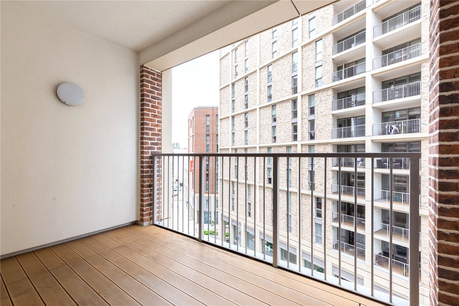 Flat Newby Place in Greater London