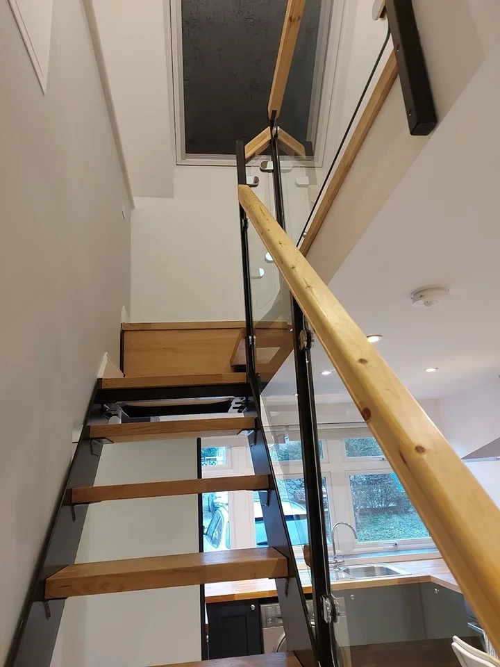 Room Dovecote Close in Elmbridge