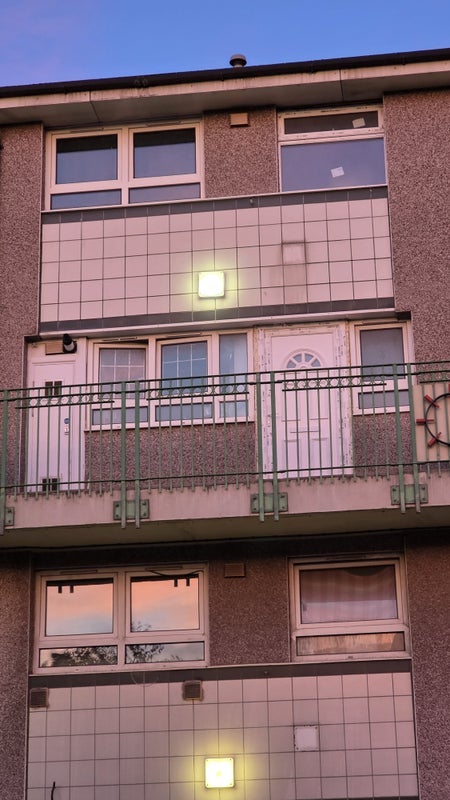 Room Connaught Road in Greater London