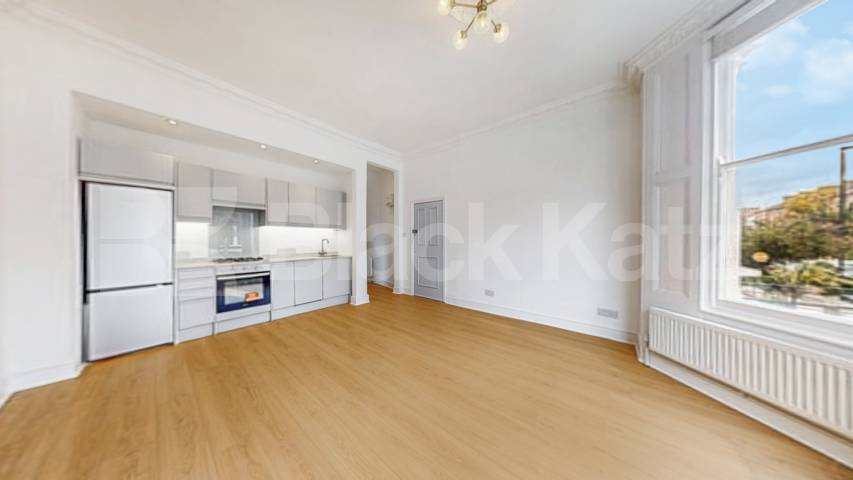 Flat Iverson Road in Greater London