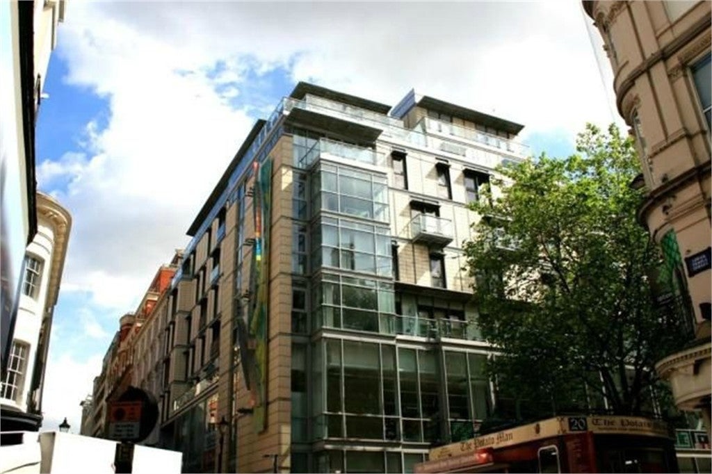Flat New Street in Birmingham