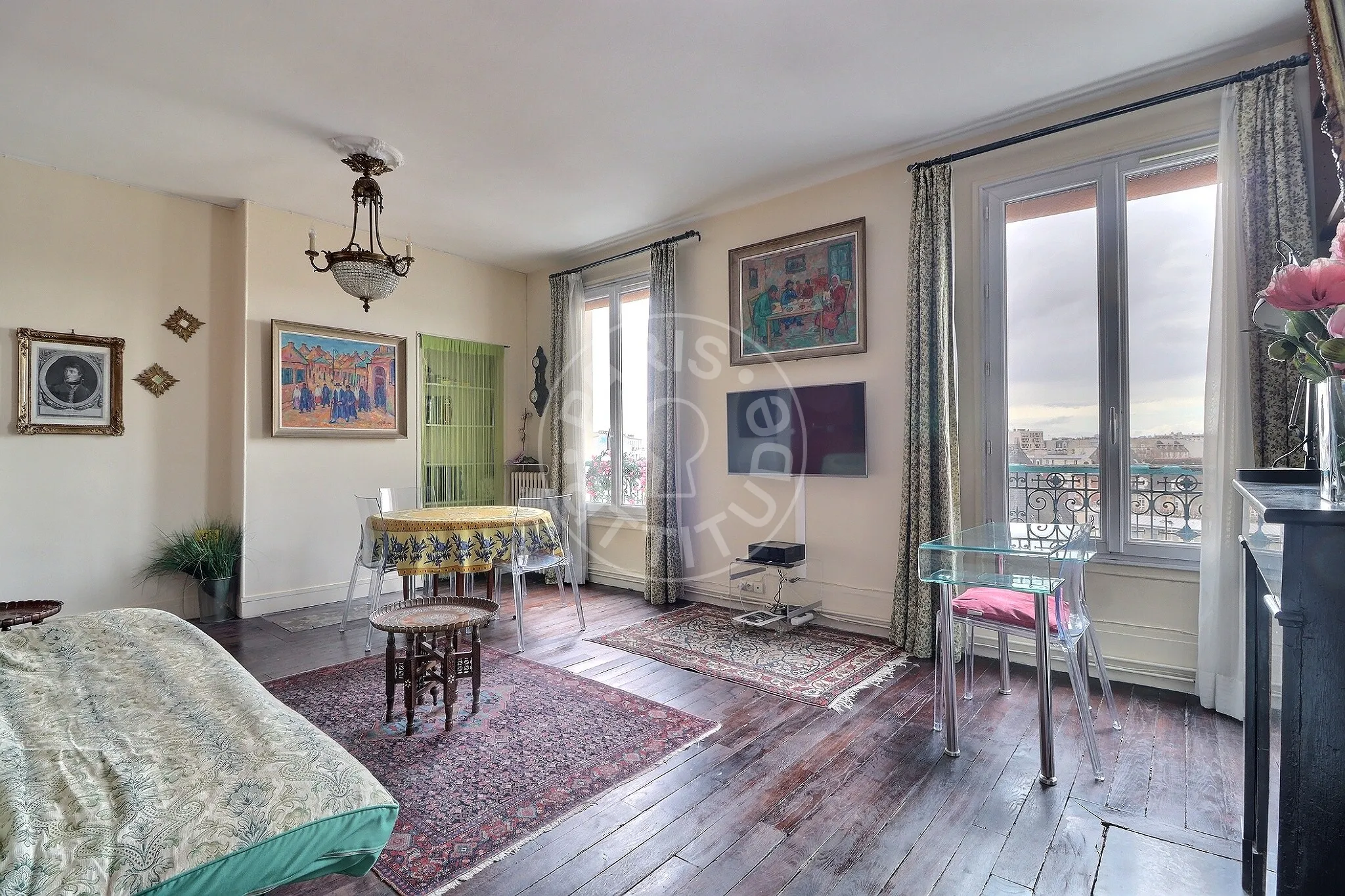 Flat Avenue Claude Vellefaux in Paris