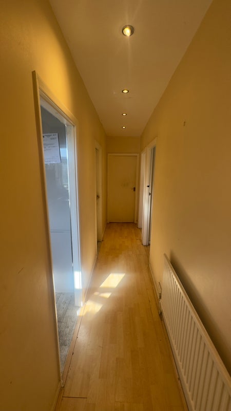 Room Merton Road in Greater London