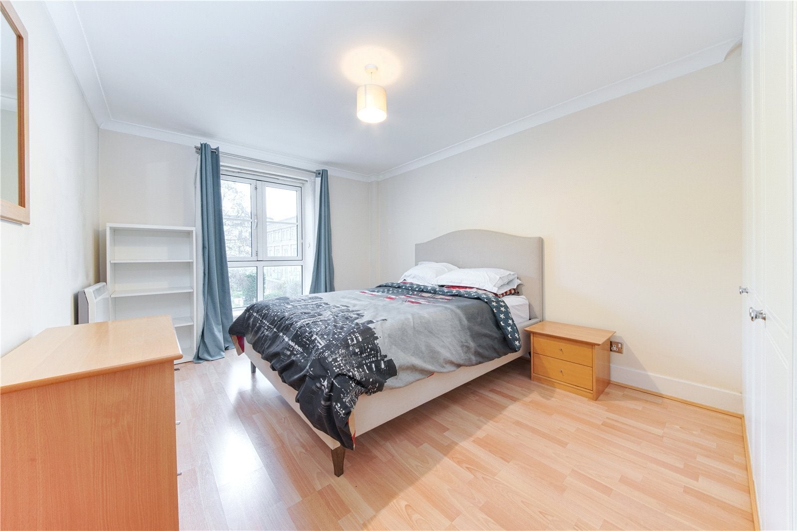 Flat Gaskin Street in Greater London
