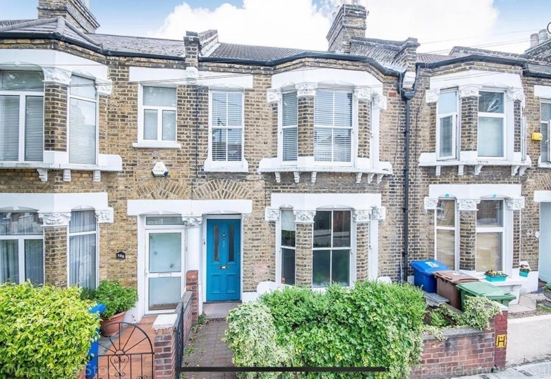 Flat Coleman Road in Greater London