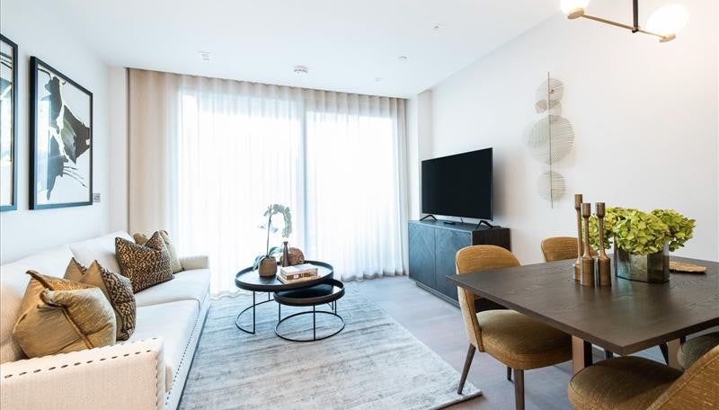 Flat TOTTERIDGE COMMON in London