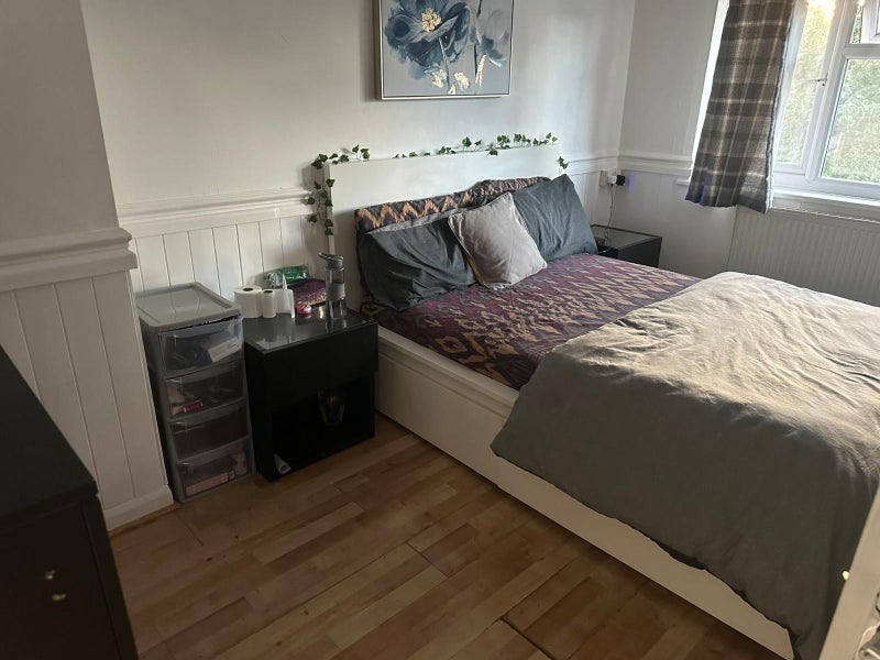 Room Bexley Road in Birmingham