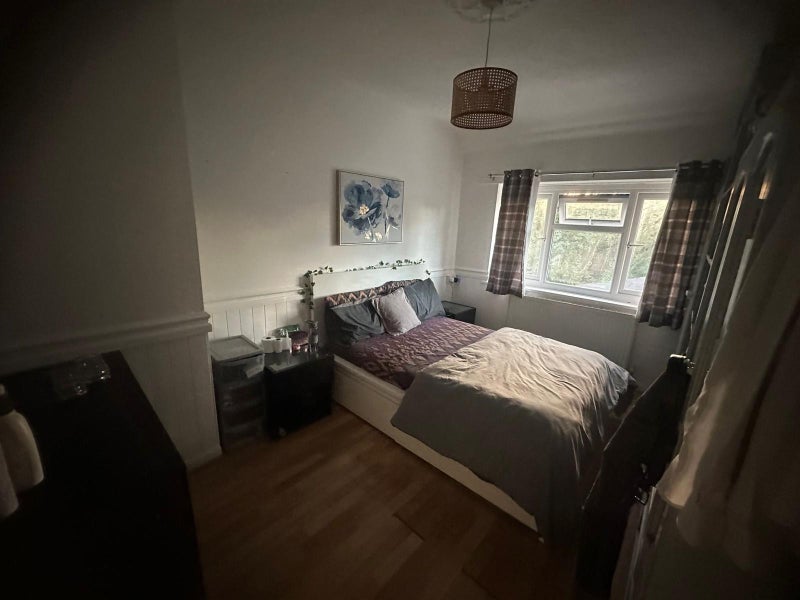 Room Bexley Road in Birmingham