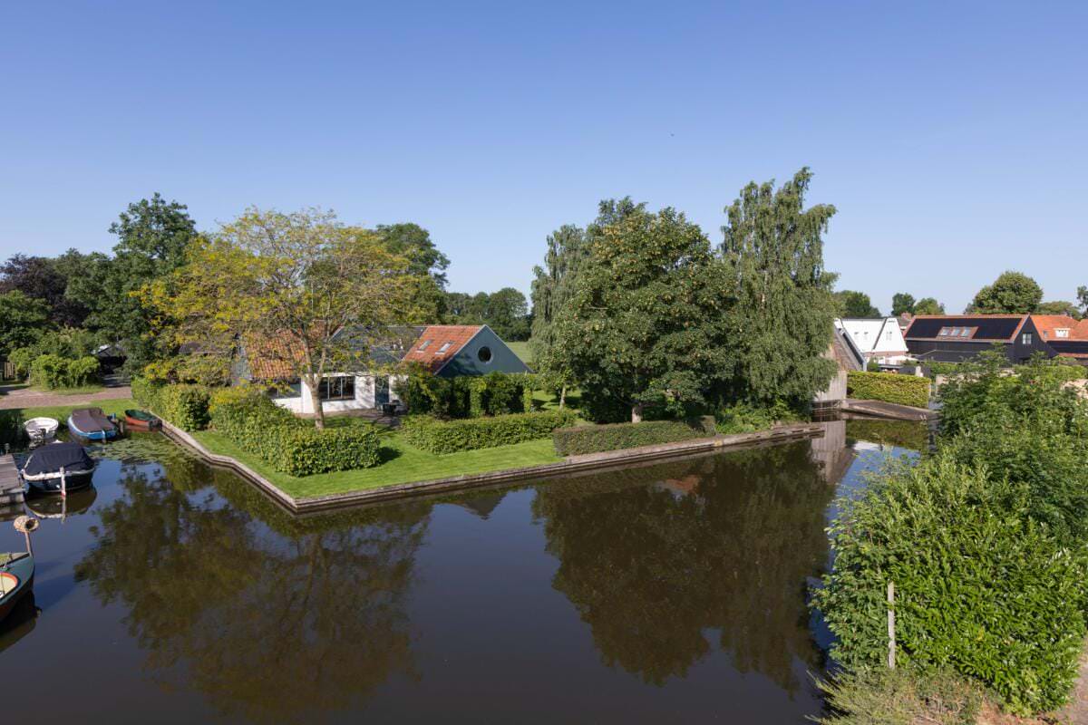 Huis Buorren 37 in Uitwellingerga
