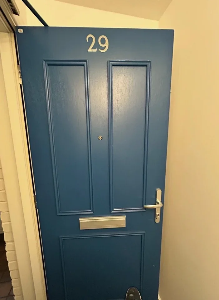 Flat Grantwood Close in Reigate and Banstead