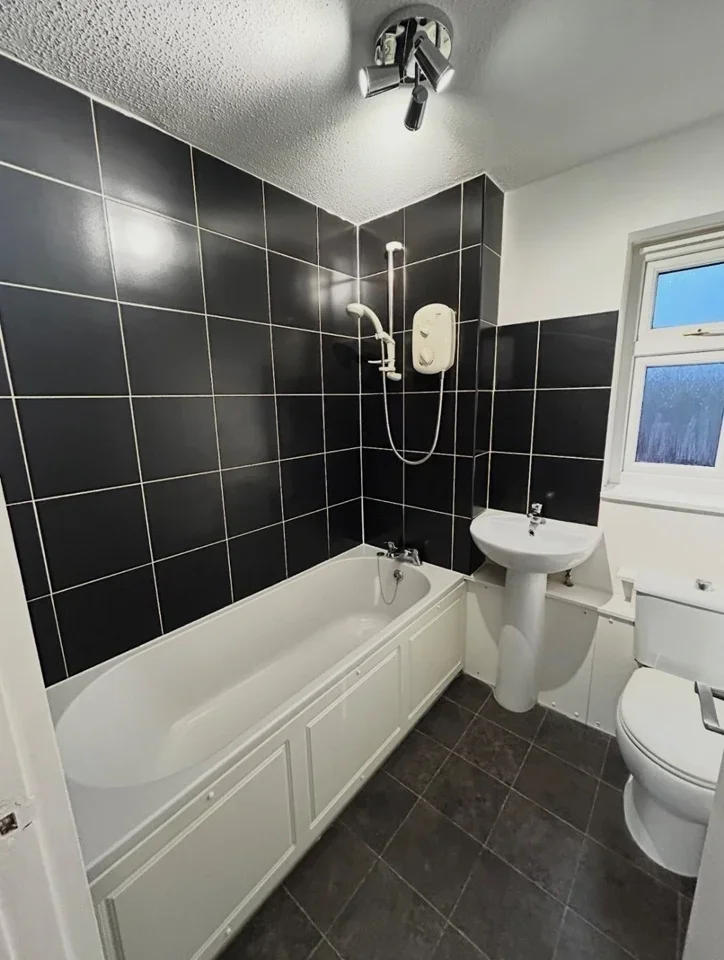 Flat Grantwood Close in Reigate and Banstead