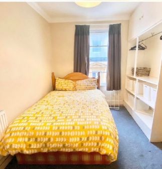 Room Old Christchurch Road in Bournemouth