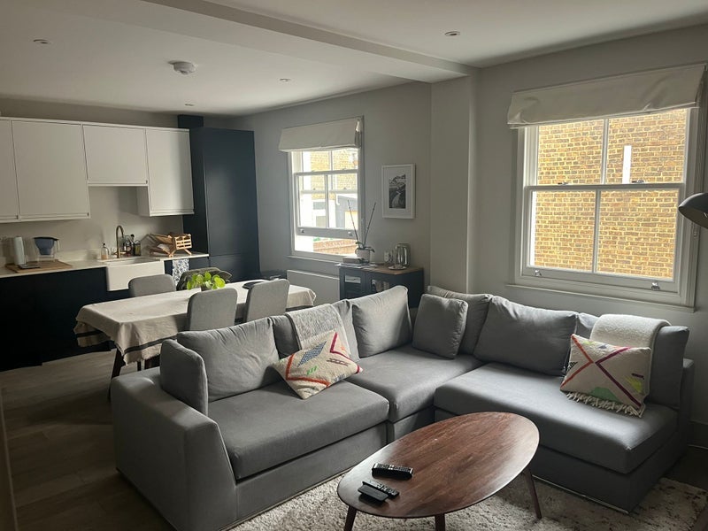 Room Oaklands Grove in Greater London