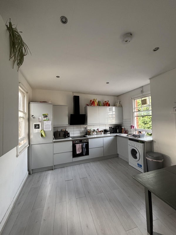 Room Huguenot Place in Greater London