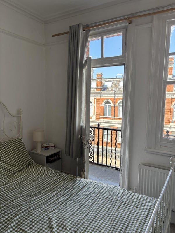 Room Huguenot Place in Greater London