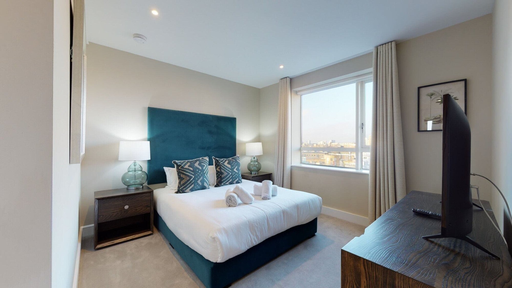 Flat Westferry Circus in Greater London