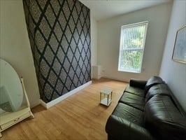 Flat Bentley Road in Liverpool