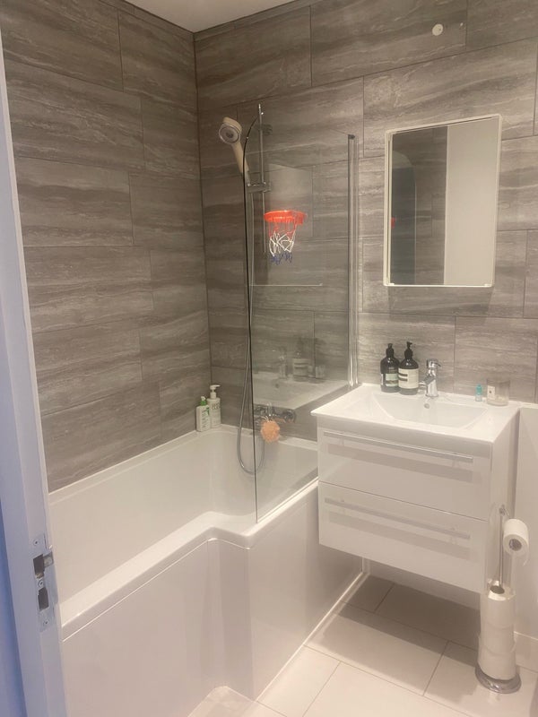 Room Haverfield Road in Greater London