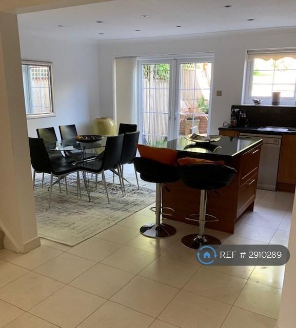 House Newstead Way in Greater London
