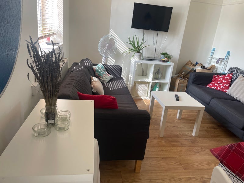 Room Sir Alexander Close in Greater London