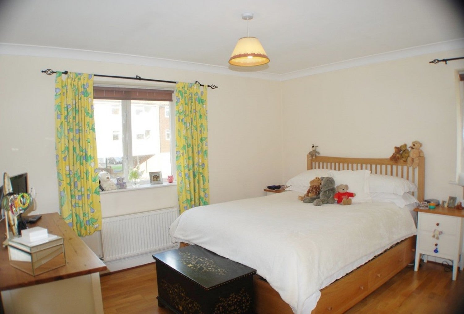Flat Lyons Crescent in Tonbridge and Malling