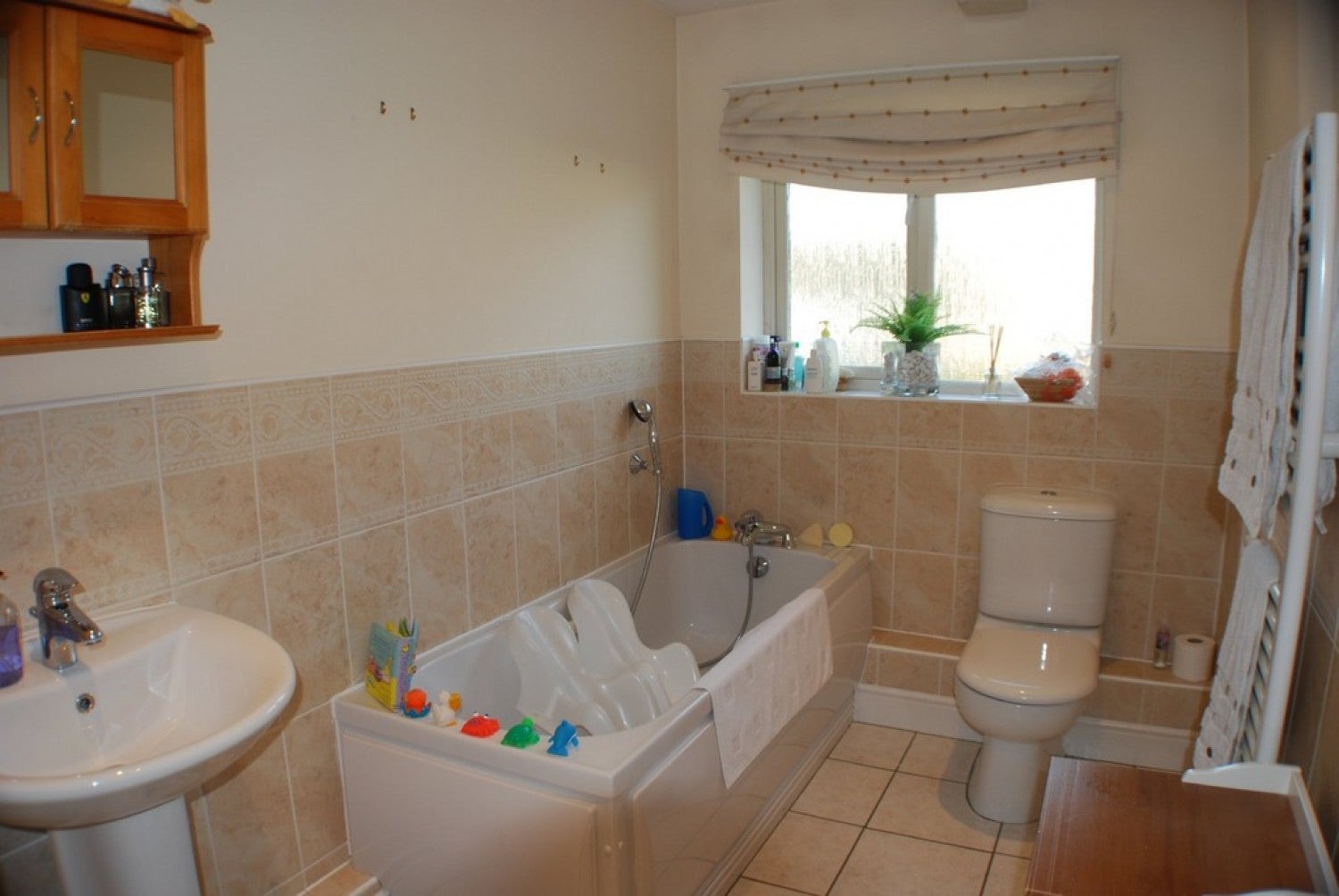 Flat Lyons Crescent in Tonbridge and Malling
