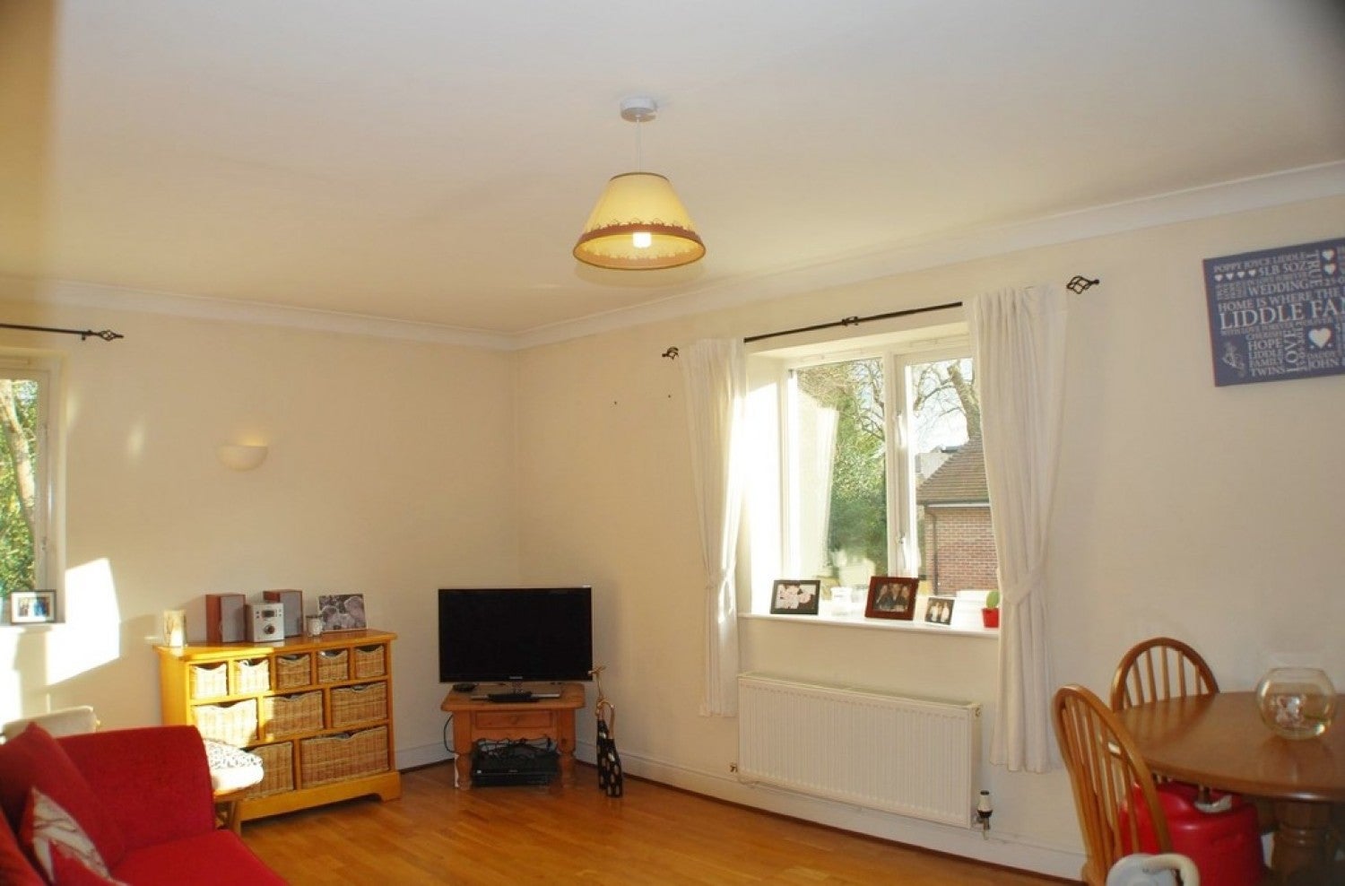 Flat Lyons Crescent in Tonbridge and Malling