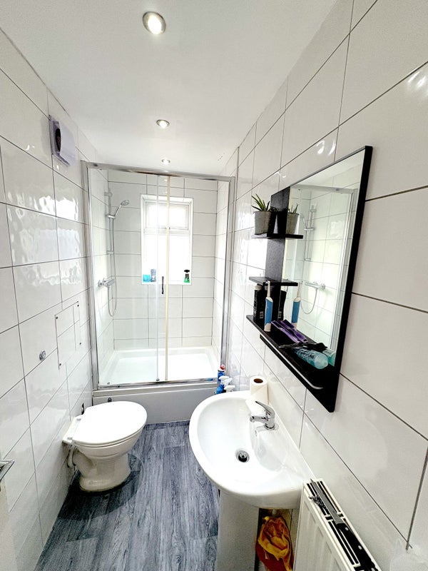 Room Hoole Street in Sheffield