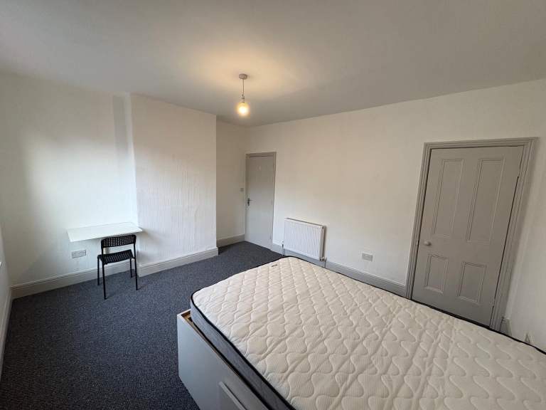 Room Hoole Street in Sheffield