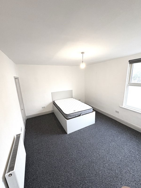 Room Hoole Street in Sheffield