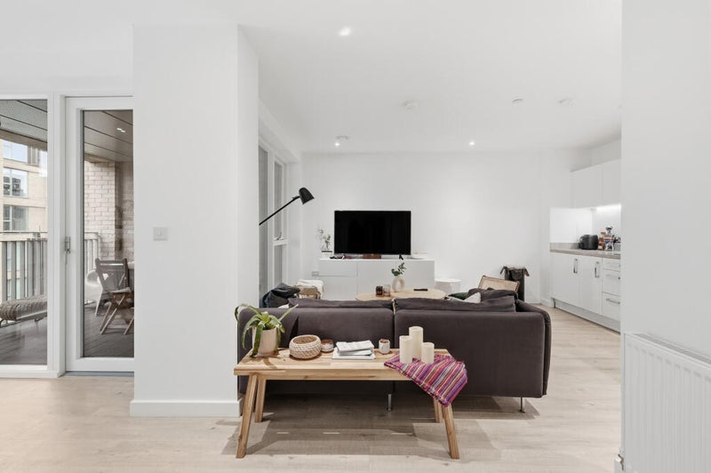 Room Thomas Road in Greater London
