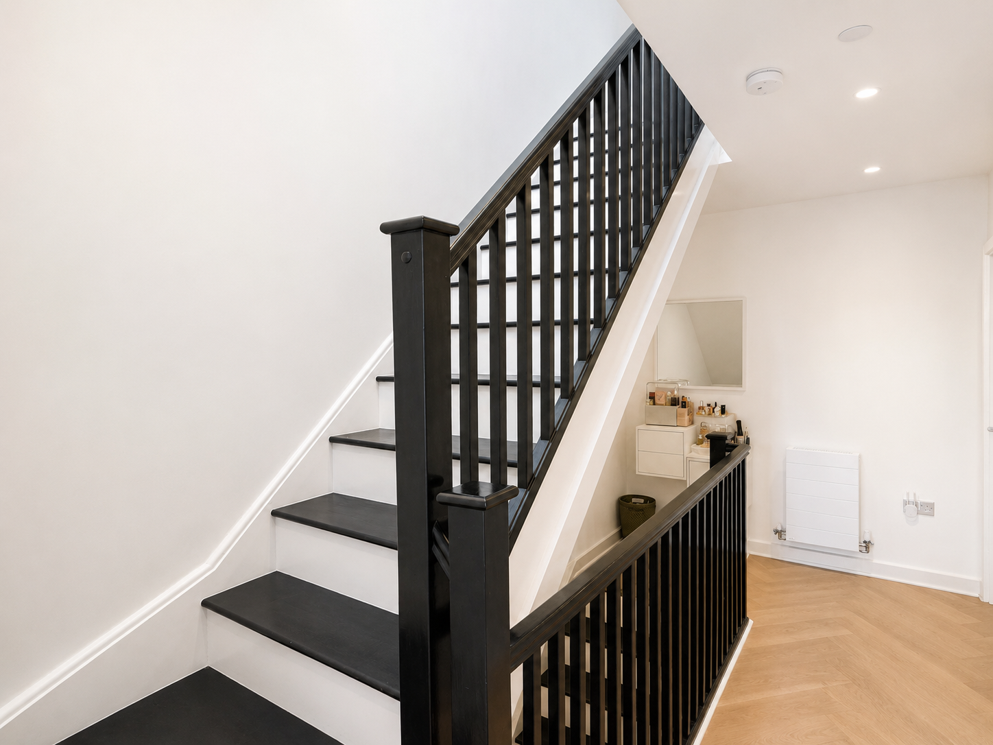 Flat Villiers Gardens in Greater London