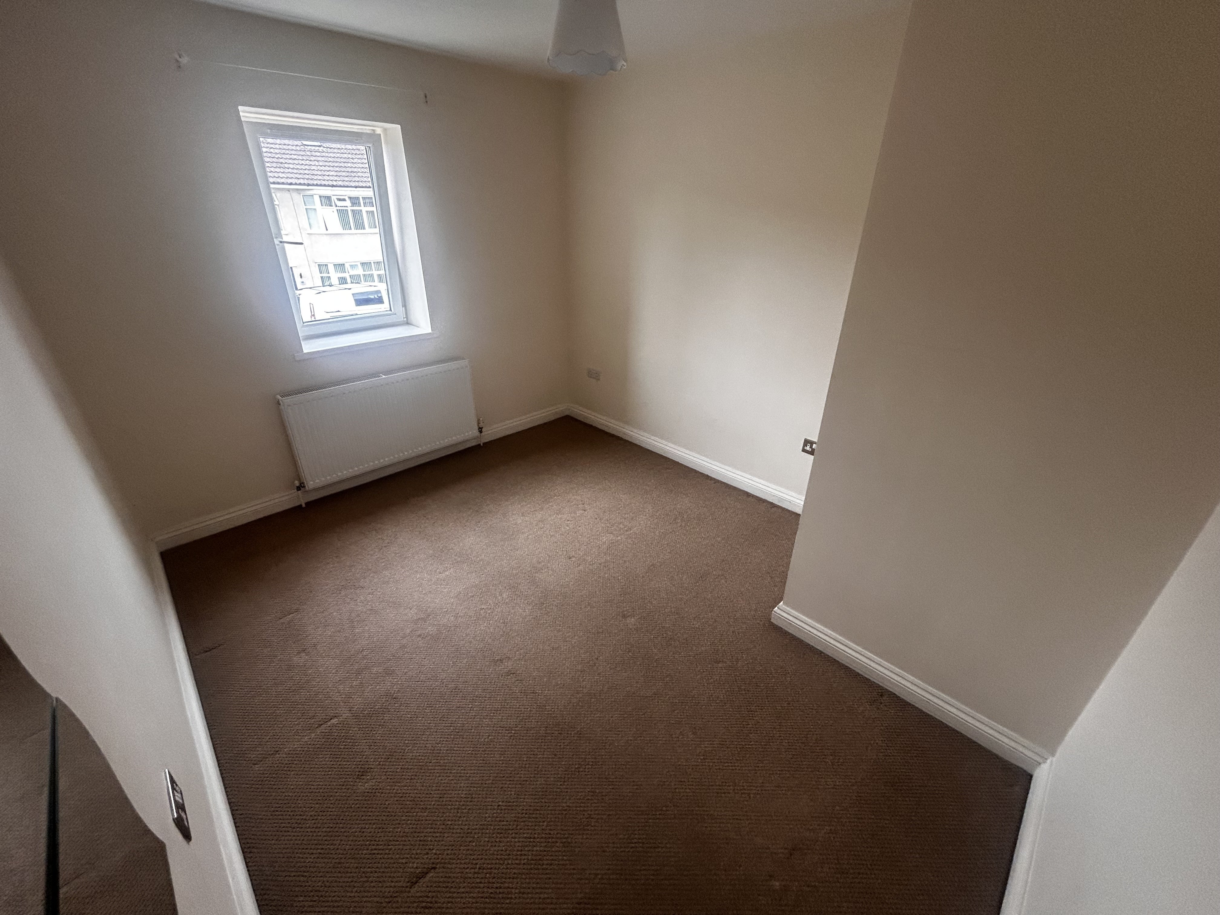 Flat Frome Valley Road in Bristol