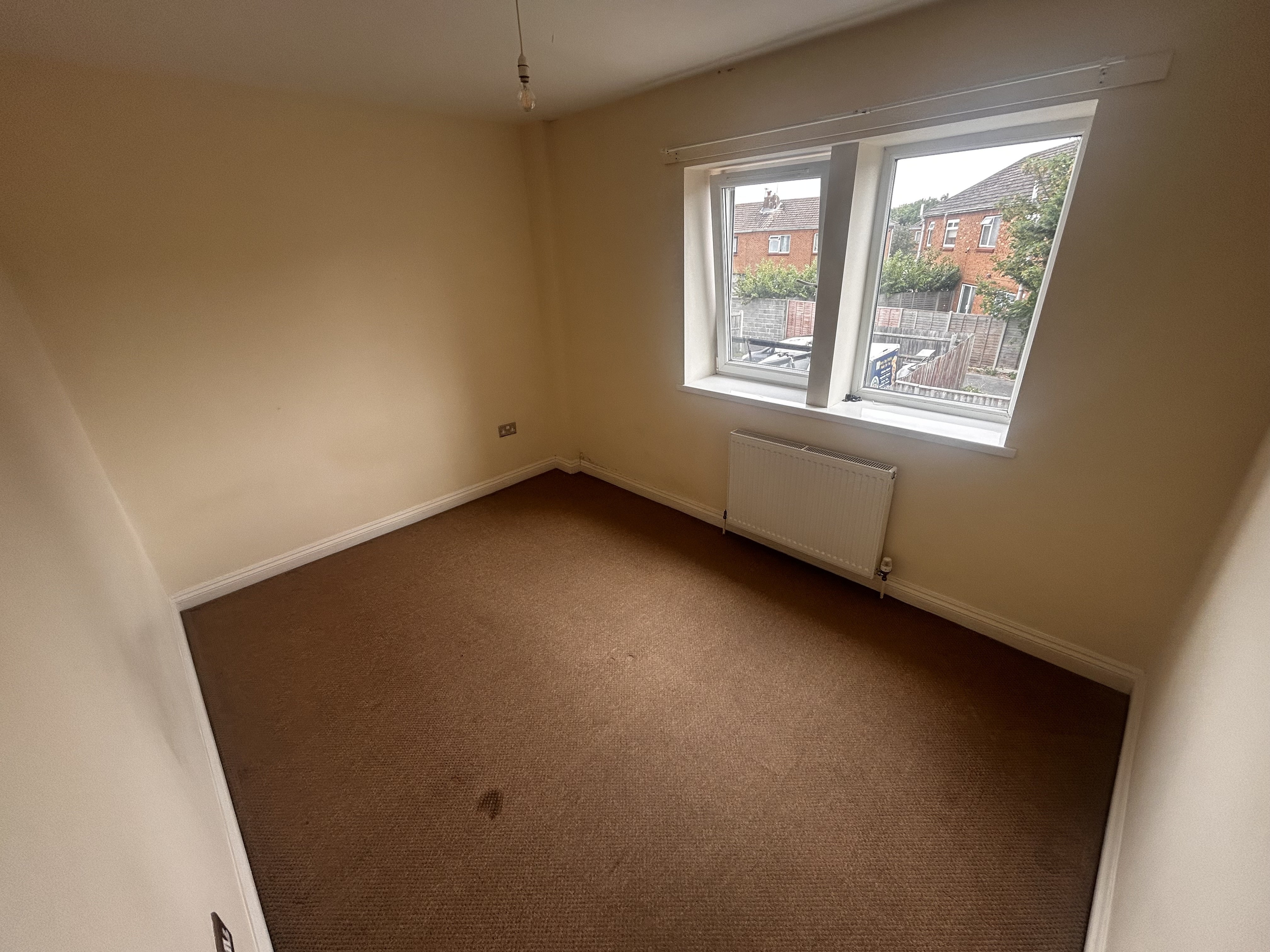 Flat Frome Valley Road in Bristol