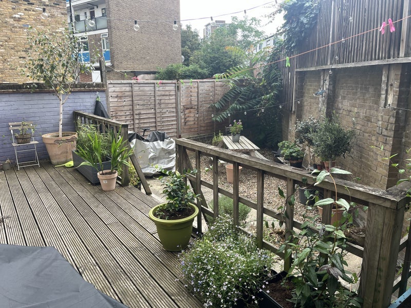 Room Fyfield Road in Greater London