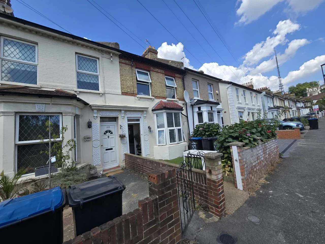 House Livingstone Road in Greater London