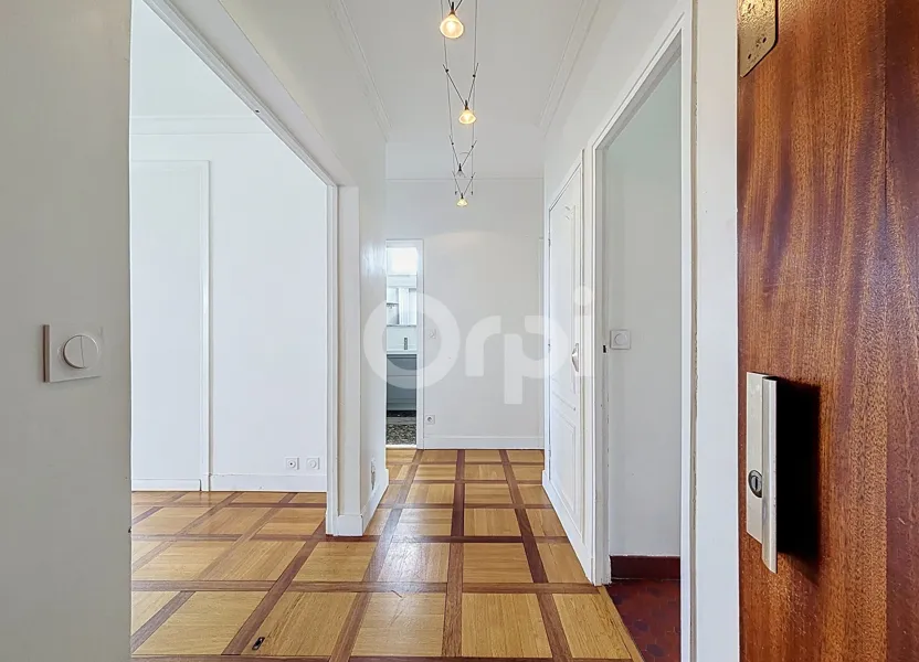 Flat Grande Rue Charles de Gaulle in Nogent-sur-Marne