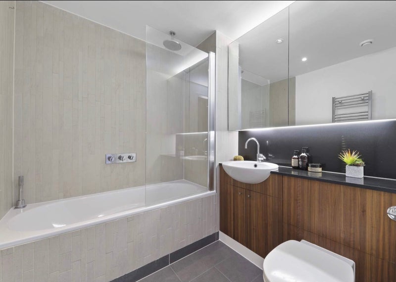 Room Glade Walk in Greater London