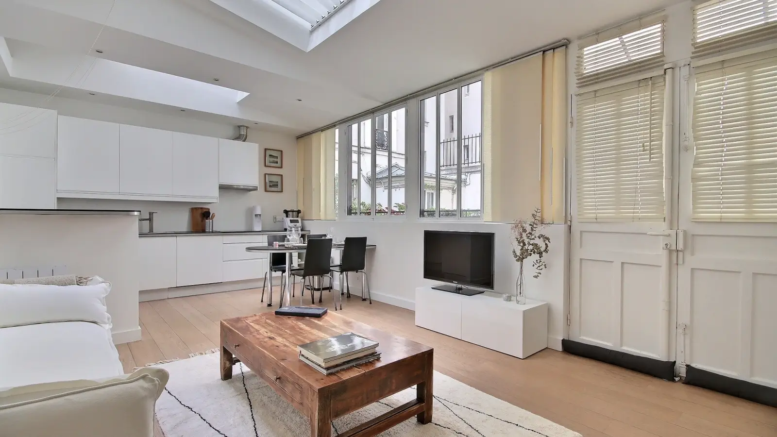 Flat Rue de l'Abbé Groult in Paris