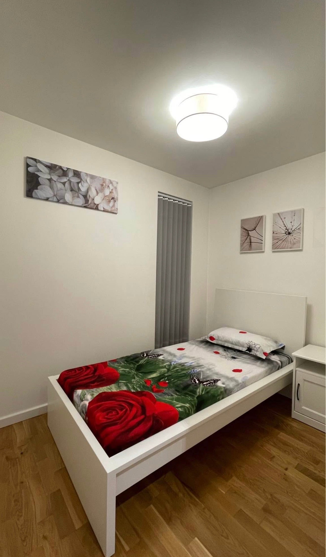 Flat Ferrers Close in Slough