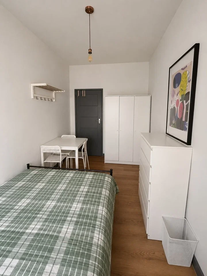 Room Kilburn High Road in Greater London