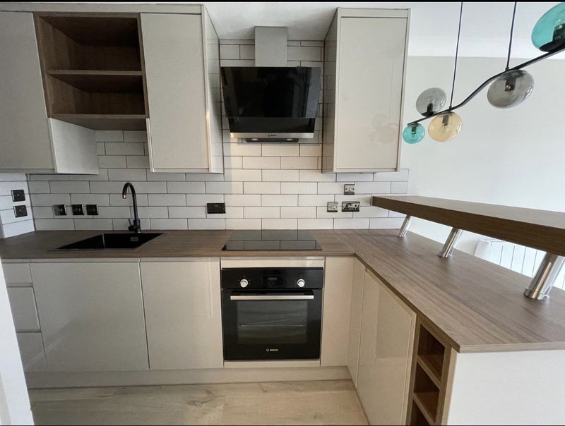 Room Malmesbury Road in Greater London