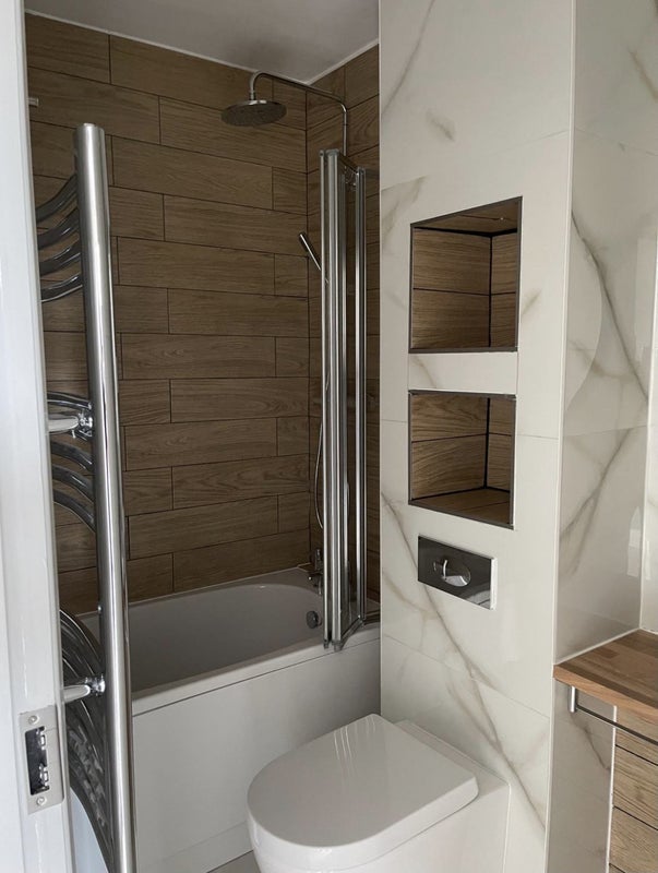 Room Malmesbury Road in Greater London