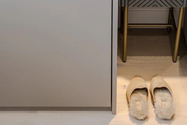 Flat Marloes Road in Greater London