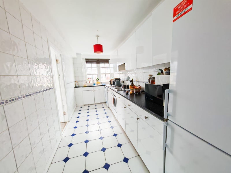 Room Forset Street in City of Westminster
